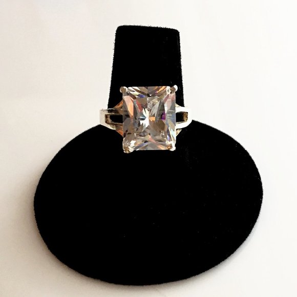 Radiant cut Solitaire SILVER Ring - Picture 2 of 4